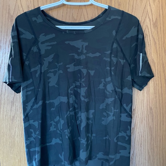 workout shirt - Picture 2 of 2